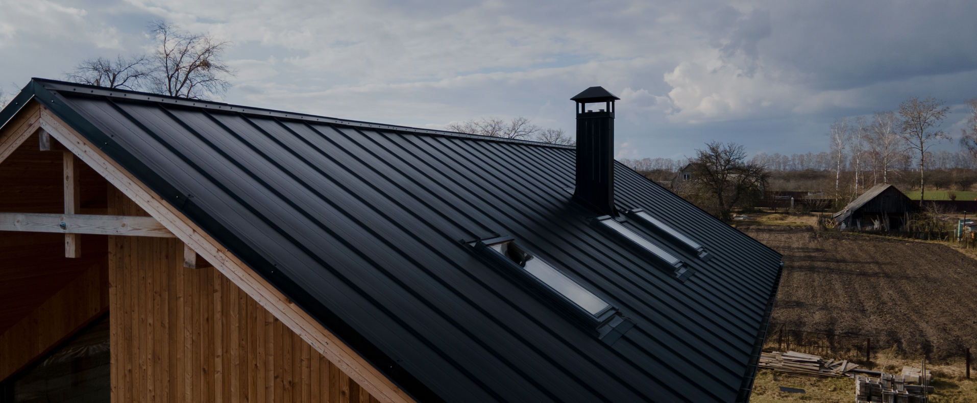 What are the advantages of choosing metal roofing over other Roofing Materials?